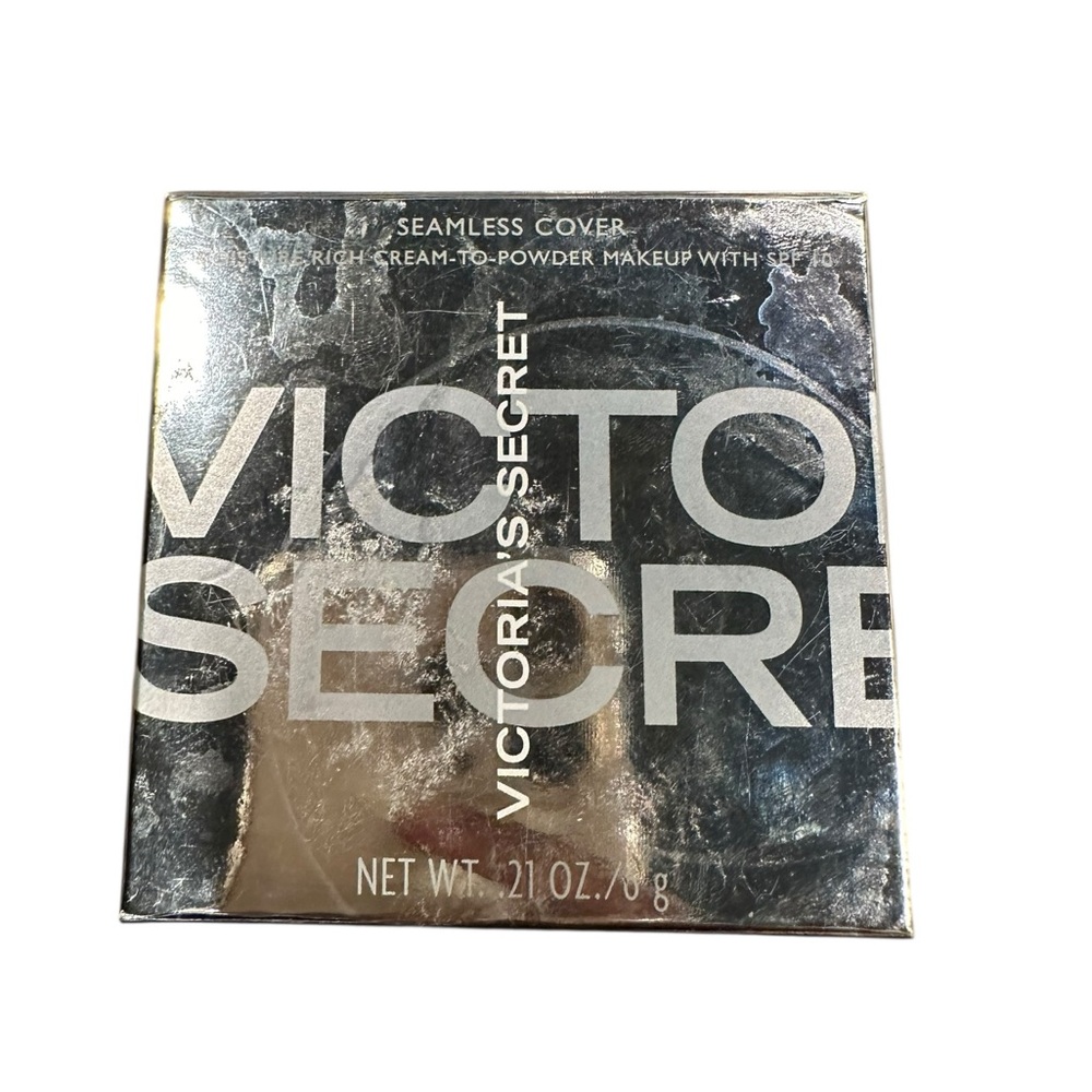 Victoria’s Secret seamless cover Make up #7 NIB